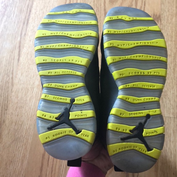 ✨ Jordan retro “venom” 10’s 4y - Picture 3 of 4